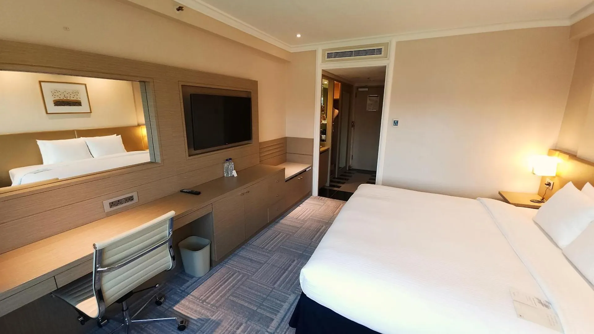 Novotel Ambassador Seoul Gangnam 5*,  South Korea