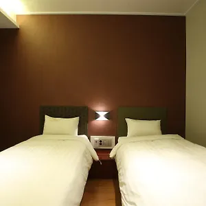 Apartahotel K-pop Myeongdong 1