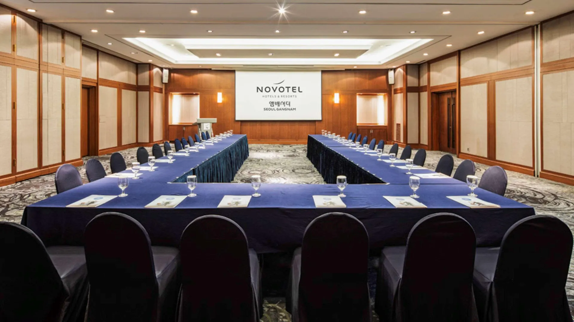 Novotel Ambassador Seoul Gangnam 5*,